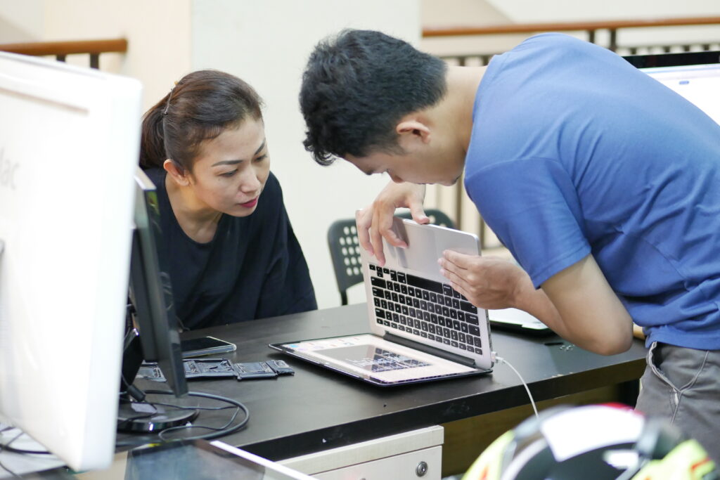 Testimoni Service Macbook